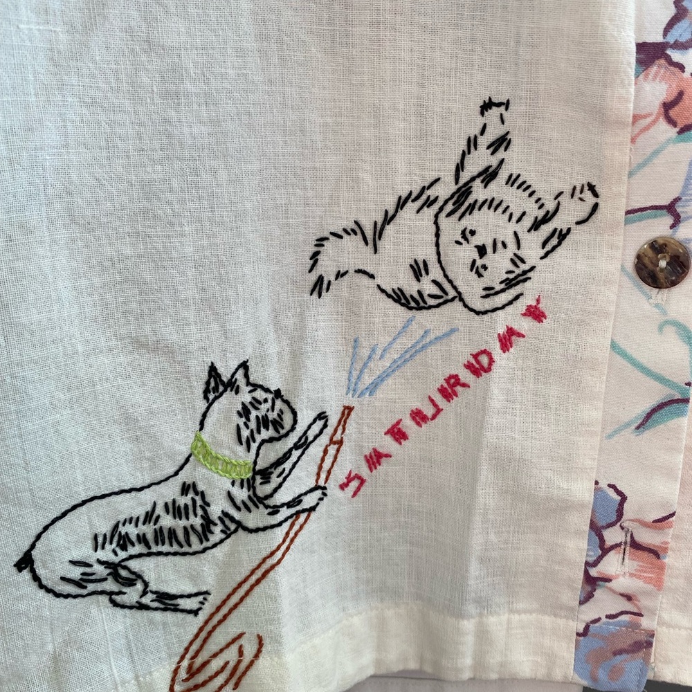 White Handmade Blouse Cat and Dog Embroidered - Picture 4 of 13
